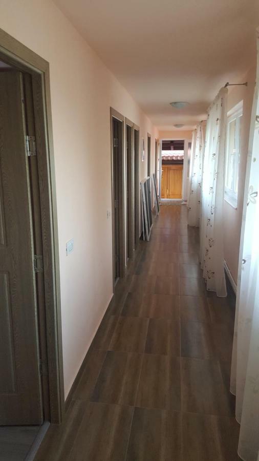 La Bustea Hotel Hartagani Bagian luar foto