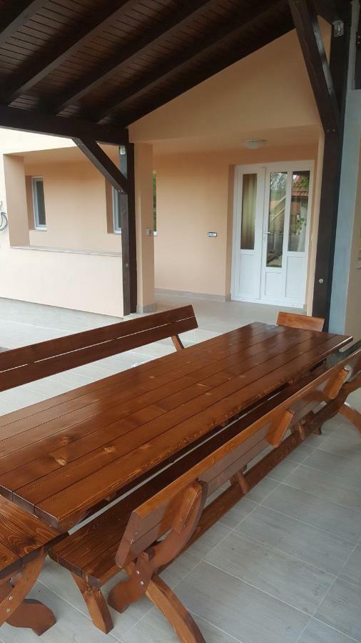 La Bustea Hotel Hartagani Bagian luar foto