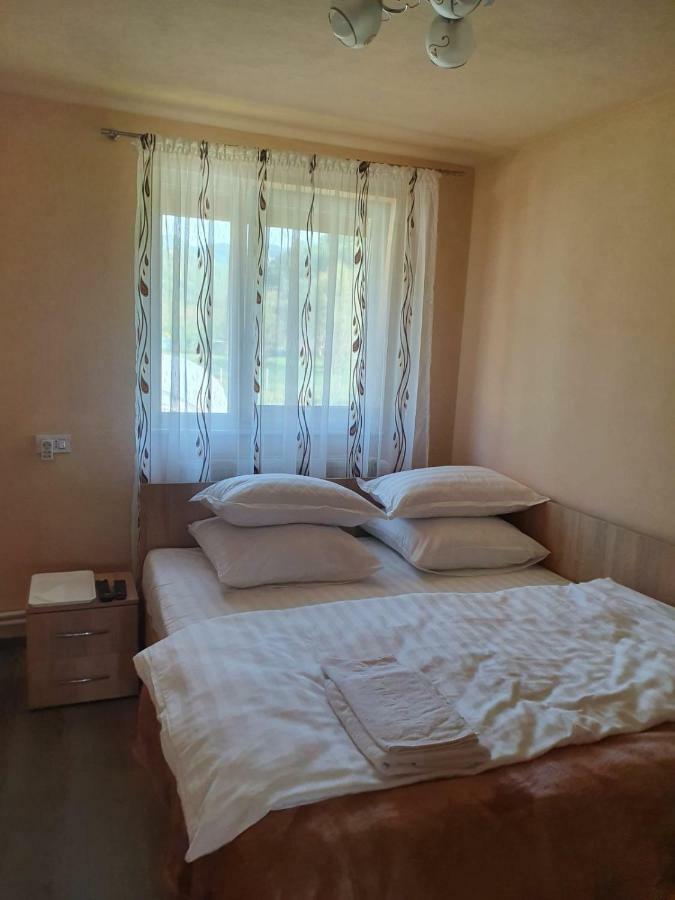 La Bustea Hotel Hartagani Bagian luar foto